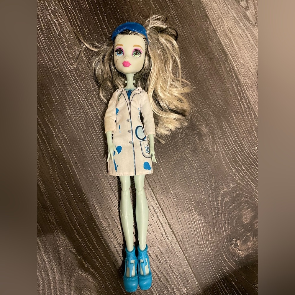 Scientist monster high